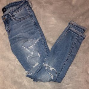 hollister cropped ripped jeans - size 1